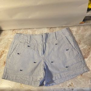 Vineyard Vines Women’s 2 Shorts stripes whale